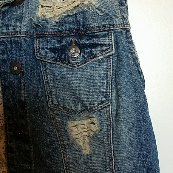 Buckle (RWH) Vest - Picture 4 of 5